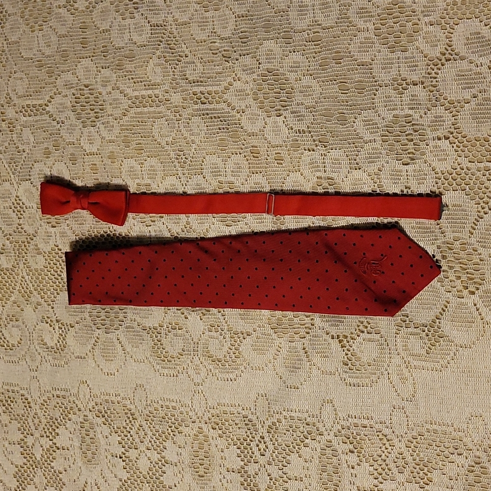 Countess Wara Red Tie with Bonus